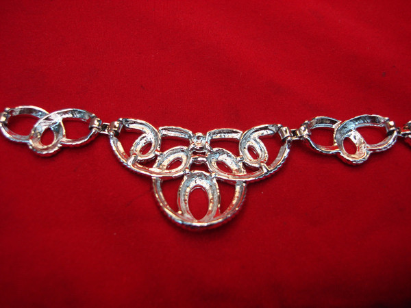 Vintage Silver Tone Choker Necklace - Intricate Design, 18 Inch