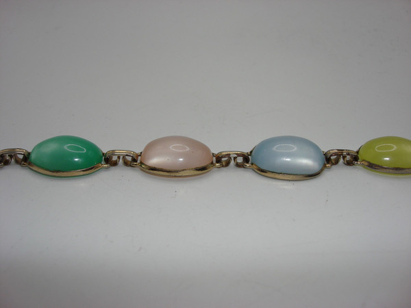 Vintage 1950s Pastel Moonstone Oval Bracelet -  Silver Metal, 7.5